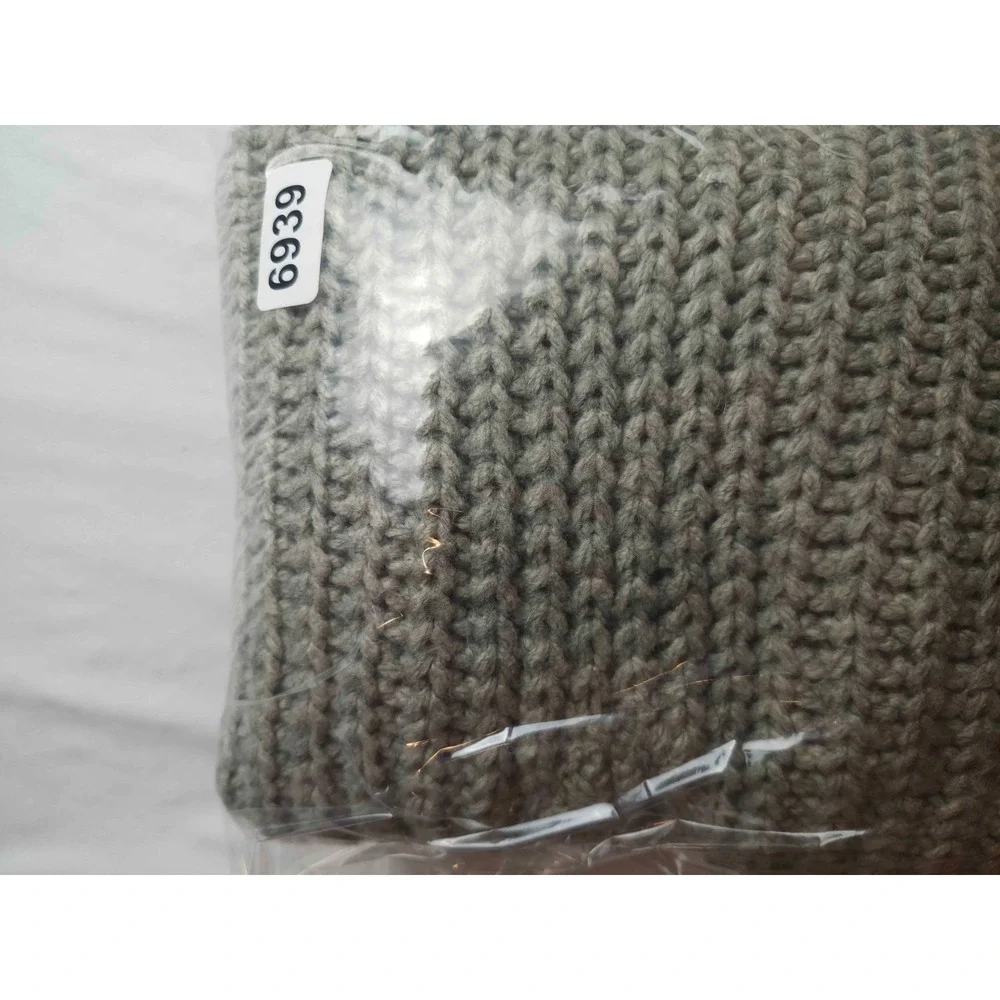 American Eagle Sweater Womens Medium Green V-Neck Knit Pullover Textured Chunky